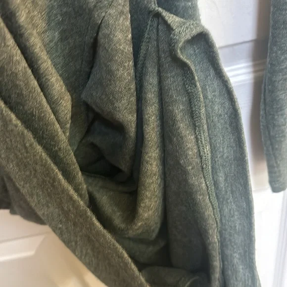 Elegant Gray Wool Blend Women's Stretchy Rouched Sheath Dress - Picture 6 of 7